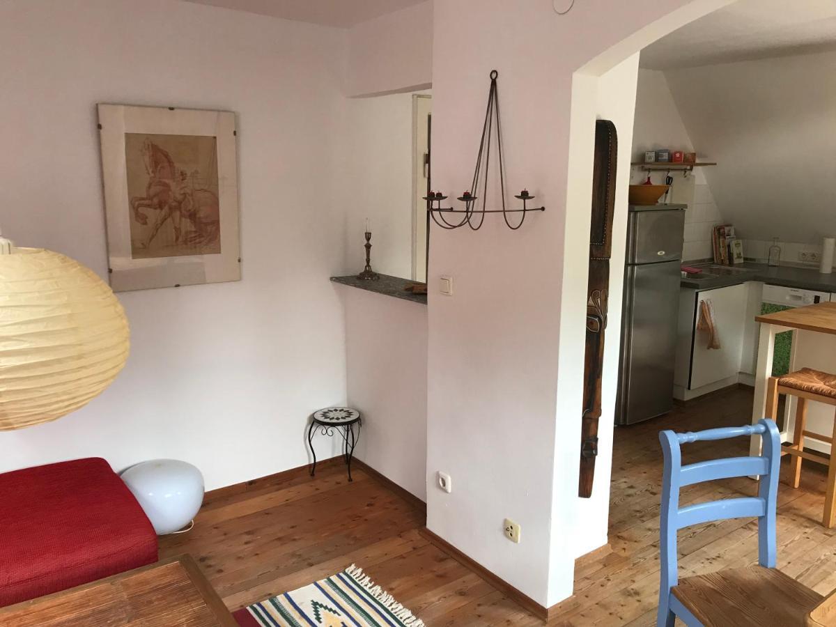 Charmante Altbau-Dg-Wohnung München Eksteriør bilde